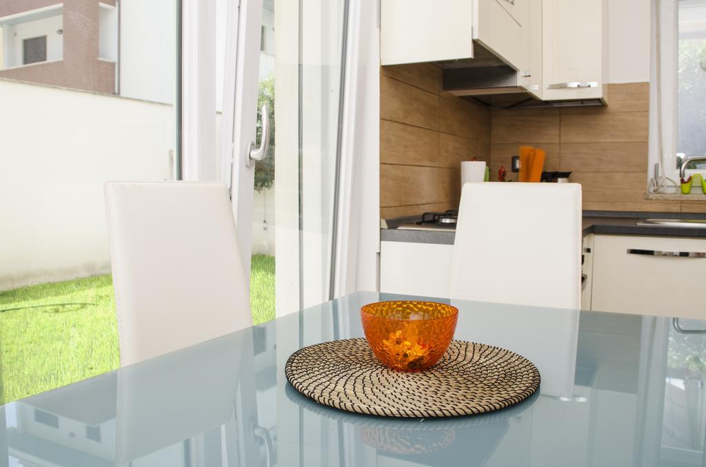 Апартаменти Sun Garden L.T. Ф'юмічіно Екстер'єр фото